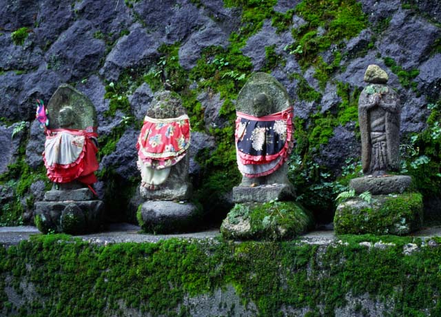 japan-statues