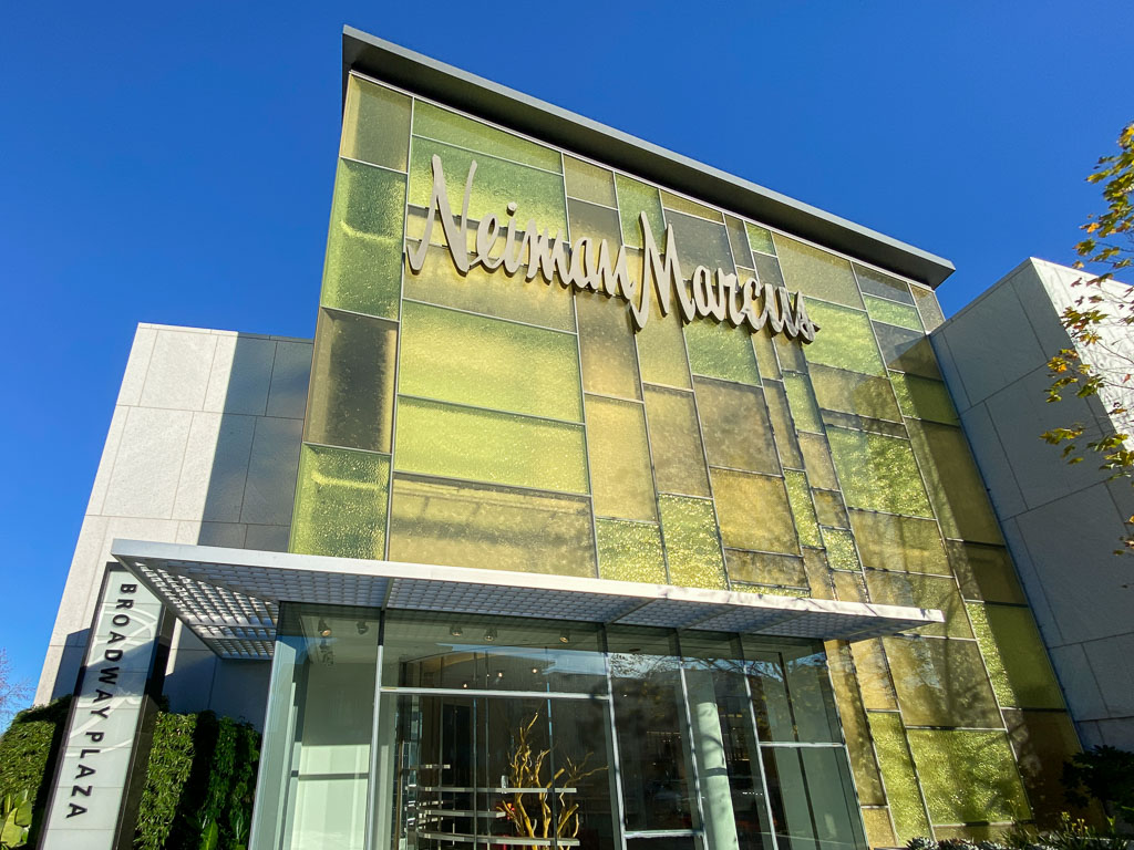 JUST IN: Neiman Marcus Last Call Closing in the Mosaic District